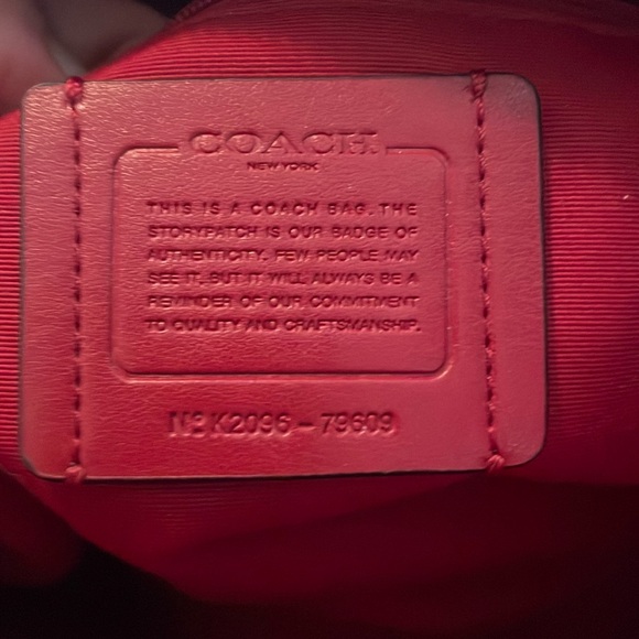 GUC Authentic Coach bag - Picture 8 of 9